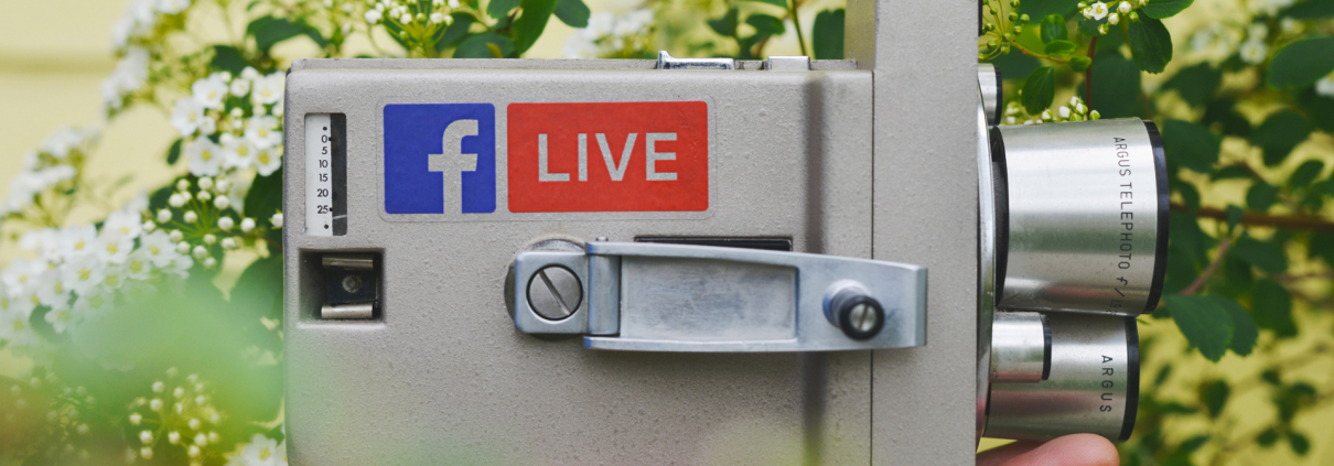 image représentant une caméra avec Facebook
